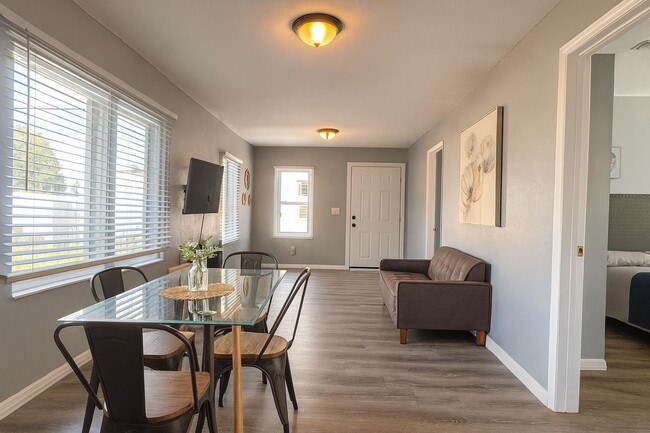 Building Photo - 8622 N 39th St