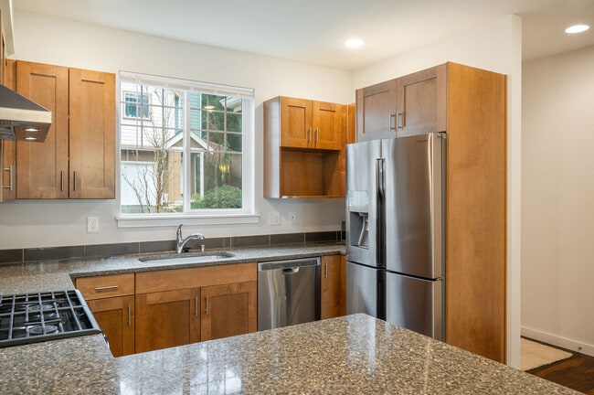 Building Photo - 5903 185th Ct NE