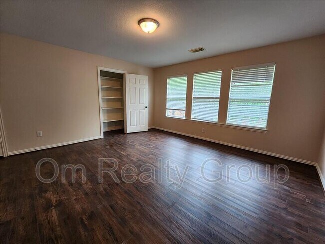 Building Photo - 5307 Dandelion Meadow Ln