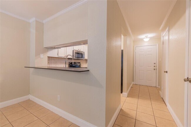 Building Photo - 1411 Gracy Farms Ln