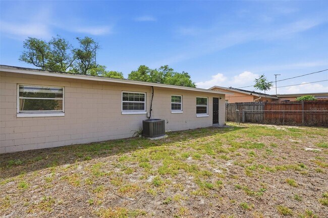 Building Photo - 1413 Sunridge Rd