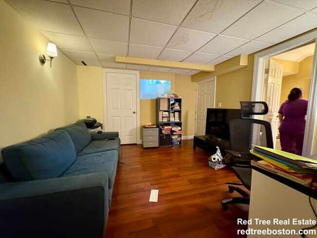 Building Photo - 184 St Paul St