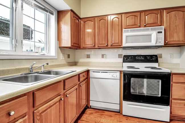 Building Photo - Pine Grove Estates