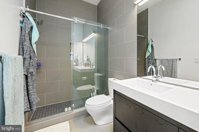 Building Photo - 1111 W St NW