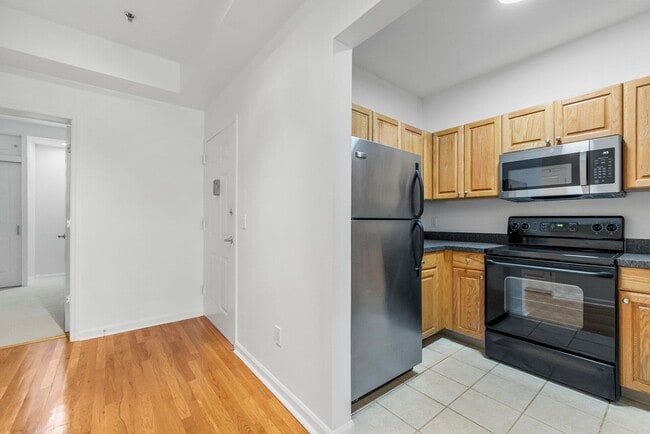 Building Photo - 318 54th St