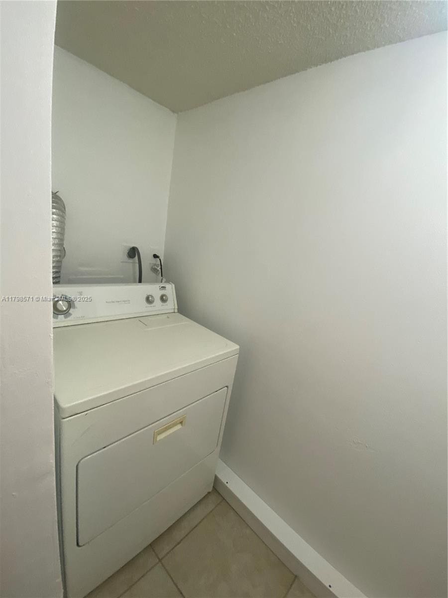 Building Photo - 3410 Foxcroft Rd