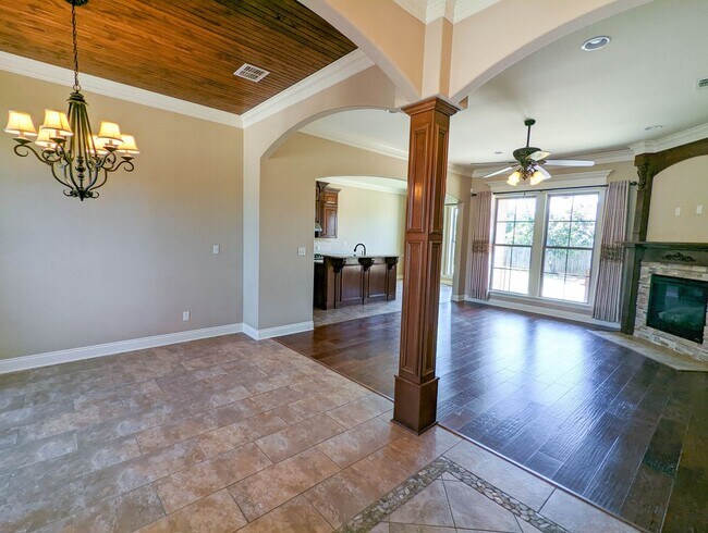 Building Photo - Beautiful 4 bed/3 bath home in South Bossier