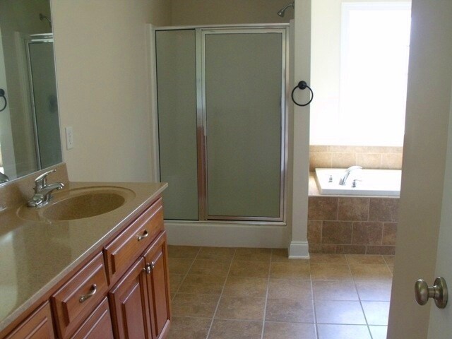 Building Photo - 103 Ledbury Cove