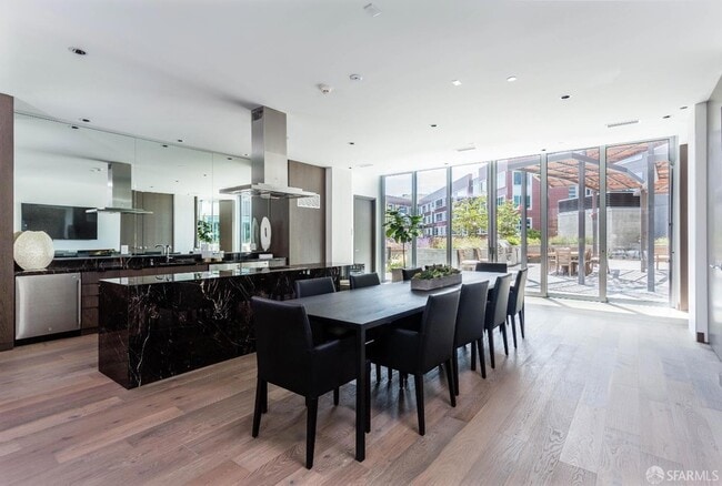 Building Photo - 1000 3rd St