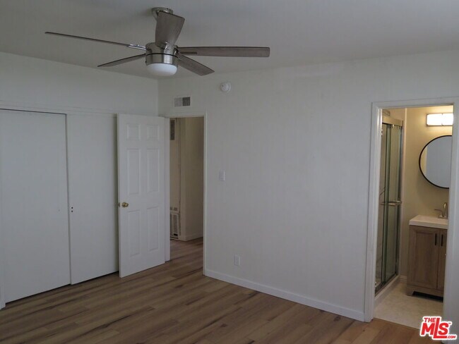 Building Photo - 1022 Croft Ave