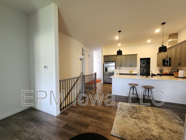 Building Photo - 114 Dogwood Ln