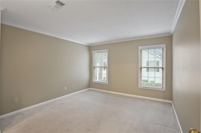 Building Photo - 202 Peachtree Forest Dr