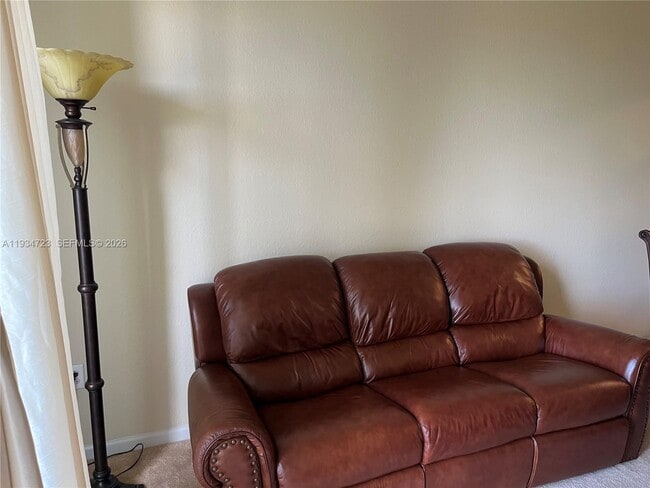 Building Photo - 3500 Oaks Clubhouse Dr