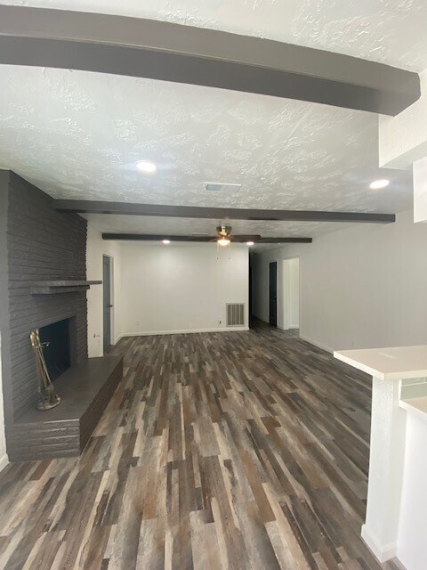 Building Photo - 3803 Regency Dr