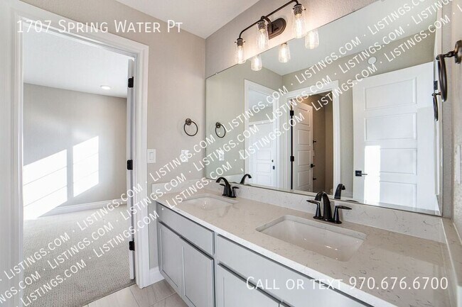 Building Photo - 1707 Spring Water Pt