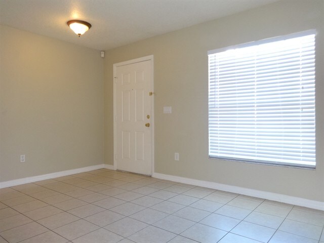 Building Photo - 136 Sura Blvd