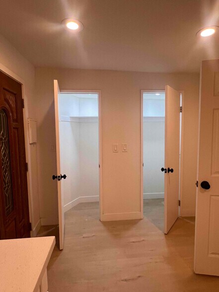 Building Photo - 2869 N G St