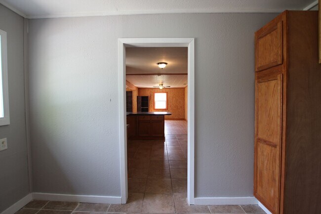 Building Photo - Coming Soon! 3 Bedroom 2 Bath in Bullard! Large Shop!