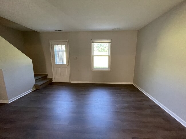 Building Photo - 139 Cedar Crest Dr
