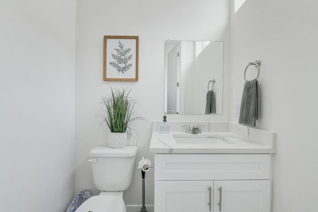 Building Photo - 6713 St Augustine St