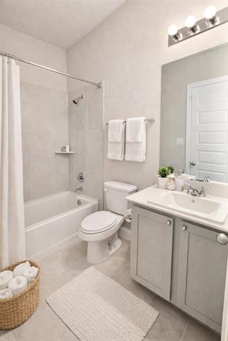 Building Photo - 3825 Cherry Hls Dr