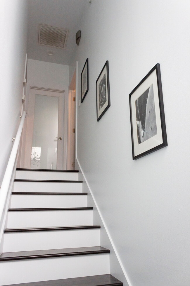 Building Photo - 1409 Singleton Ave