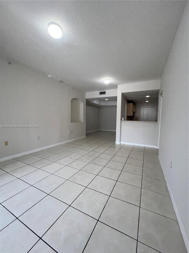 Building Photo - 6340 NW 114th Ave