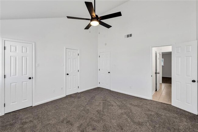 Building Photo - 2916 Jean Lafitte Pkwy