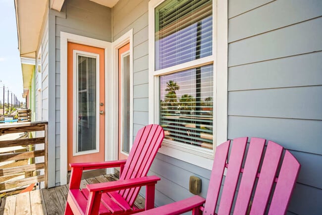 Building Photo - 2727 Eleventh Street-SI ID1023166P