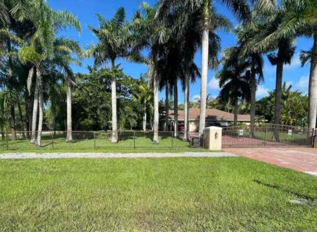 Building Photo - 9117 Mandarin Blvd