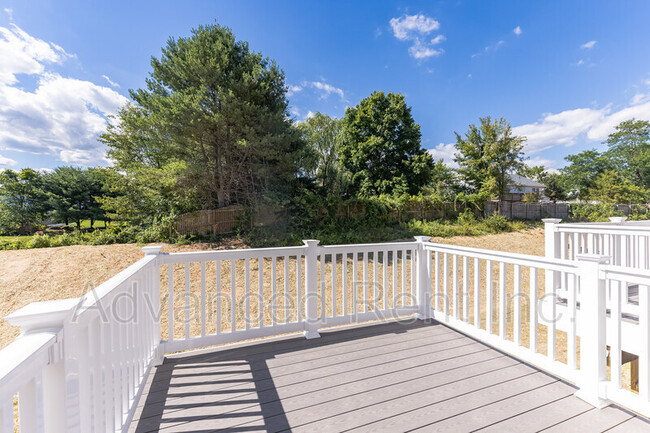 Building Photo - 819 Magnolia Ridge Dr