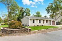 Building Photo - 501 Silverton Rd