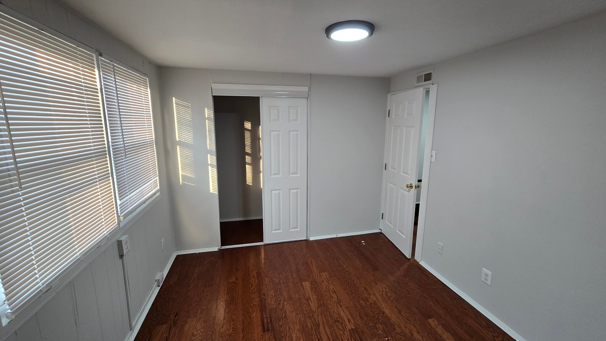 Building Photo - 437 Caledonia Ave