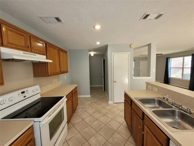 Building Photo - 19410 Cavern Springs Dr