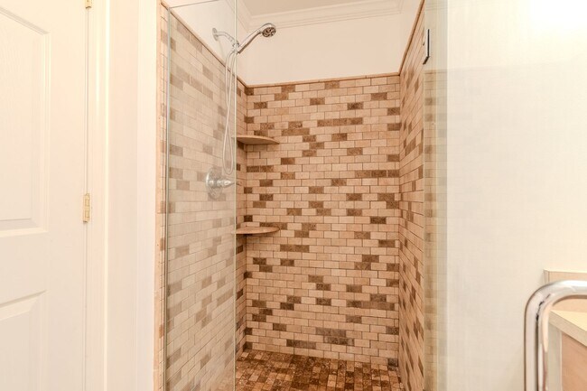 Building Photo - Charming 2-Bed 2.5-Bath with Attached Garage in the desirable Northville Twp (AVAILABLE NOW!)