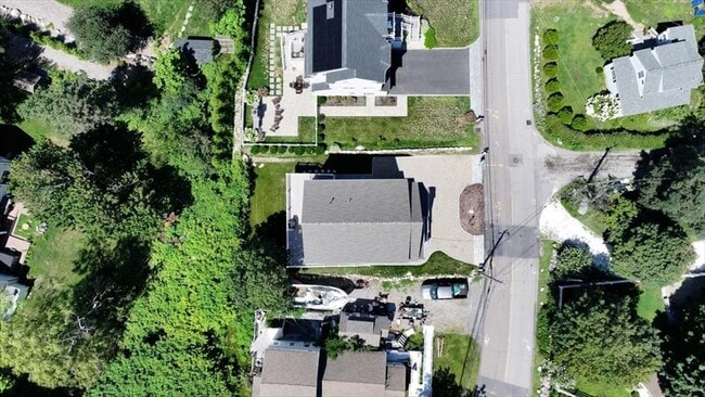 Building Photo - 62 Gilson Rd