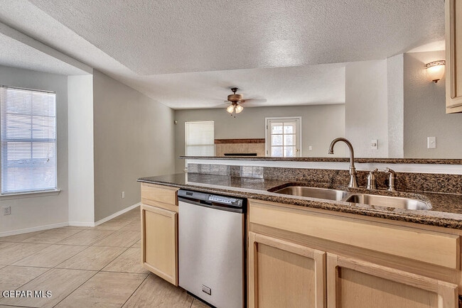 Building Photo - 10917 Loma Alta Pl