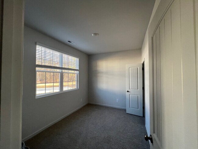 Building Photo - 2484 Ashton Park Ln