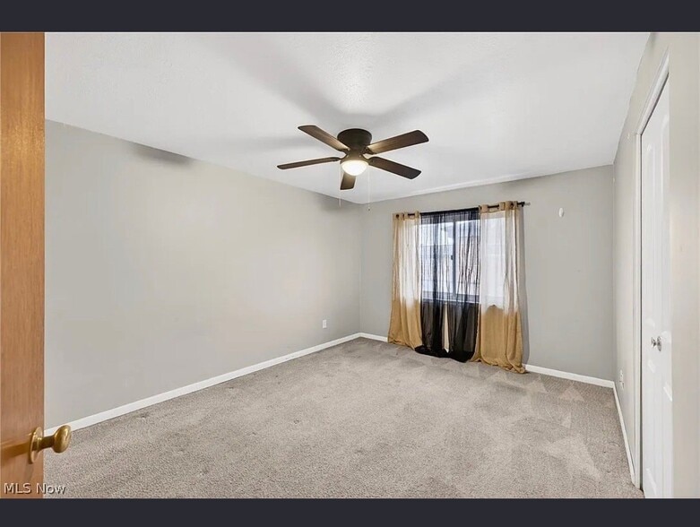 Building Photo - 1597 Lee Terrace Dr