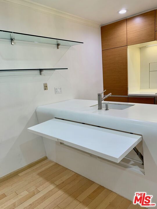 Building Photo - 4189 Vineland Ave