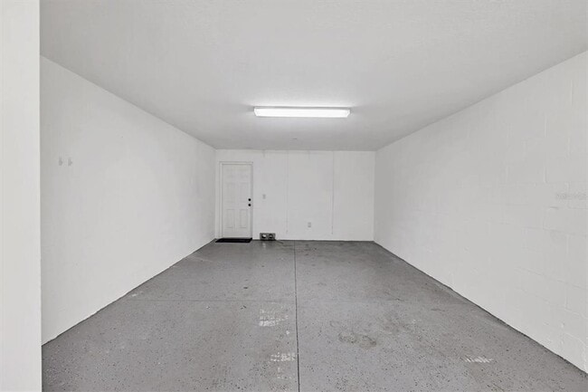 Building Photo - 7322 Black Walnut Way