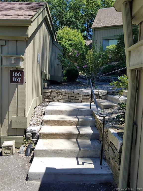 Building Photo - 167 Heritage Vlg