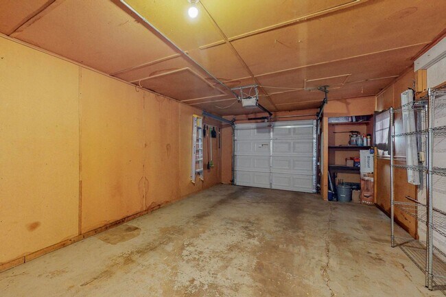 Building Photo - 1314SF Ridgecrest Brick 2 Bedroom  1 Bath ...