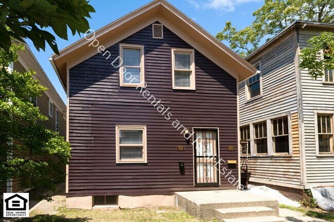 Primary Photo - 918 W Jefferson Blvd
