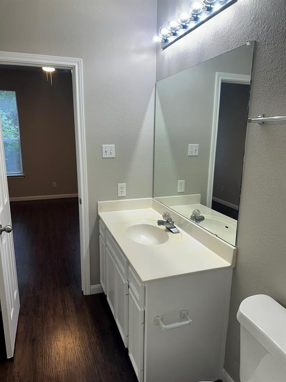 Building Photo - 1503 Cedar Park Dr