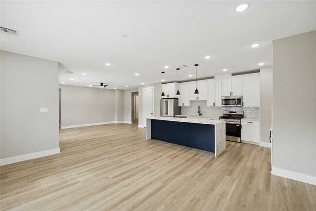 Building Photo - 2618 Martinas Ct