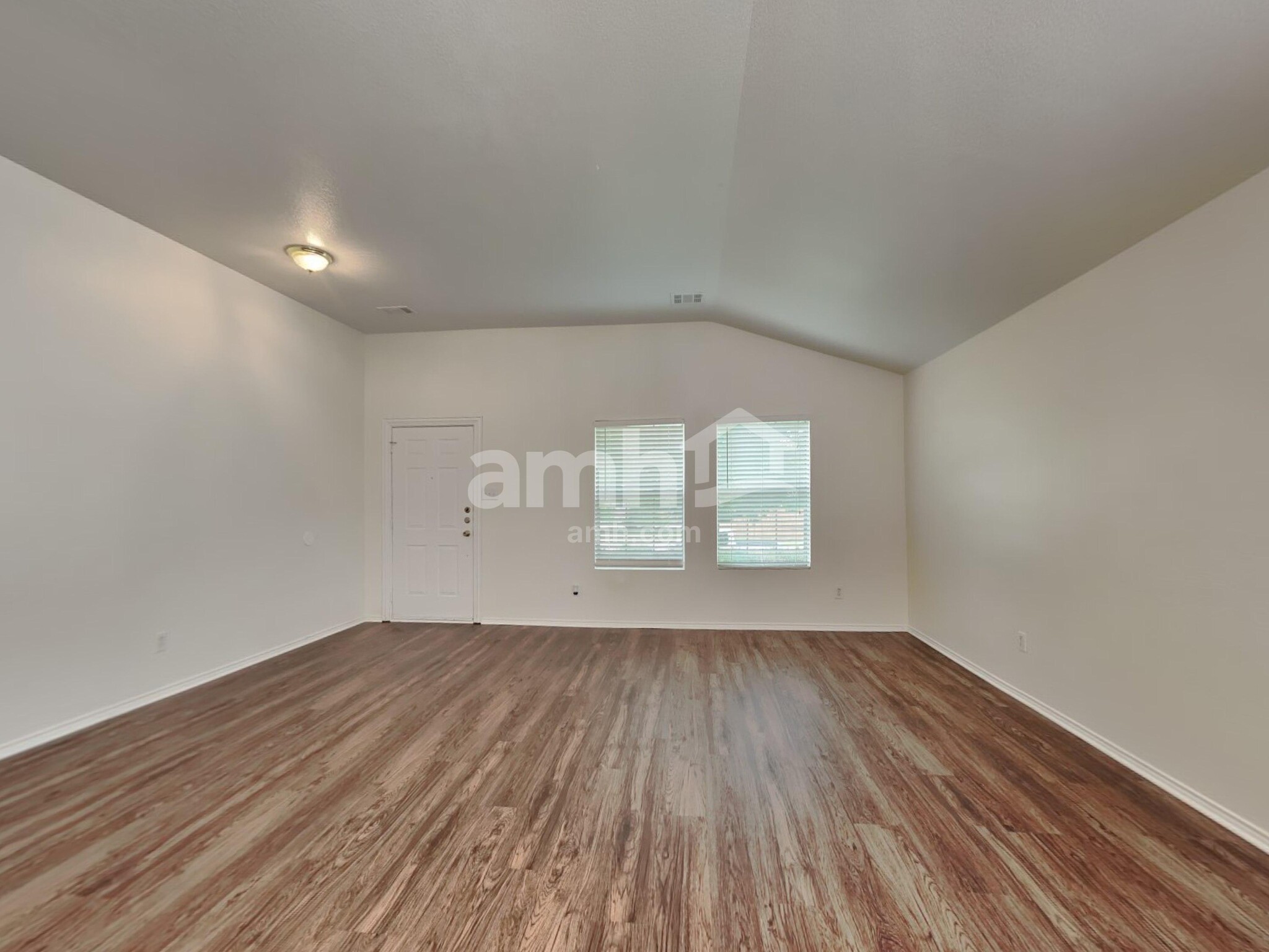 Building Photo - 1207 Fox Glen Trail