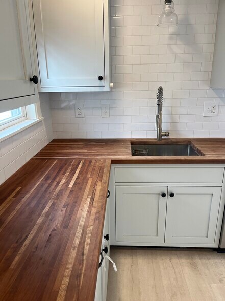 Building Photo - 16 Gordon St