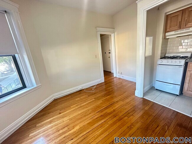 Building Photo - 1152 Commonwealth Ave