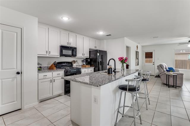 Building Photo - 1650 Woodbrook Dr